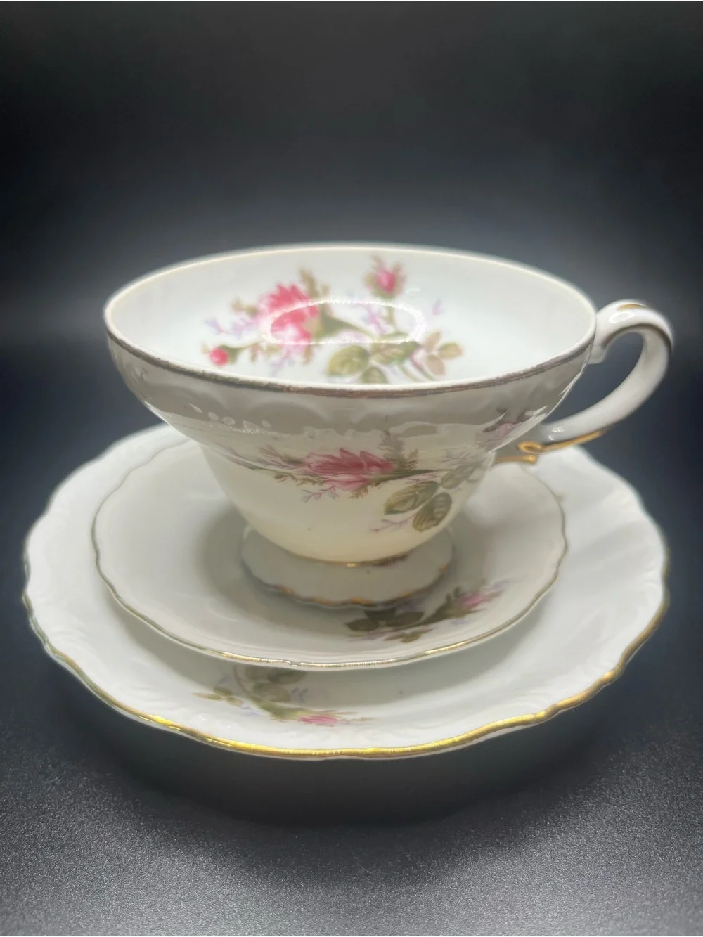 4 Royal Sealy China Japan tea cups, 4 saucers, 4 bread and butter plates